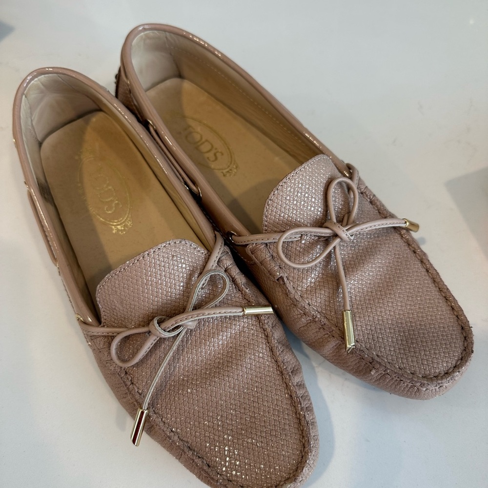 Tod’s women driving shoes